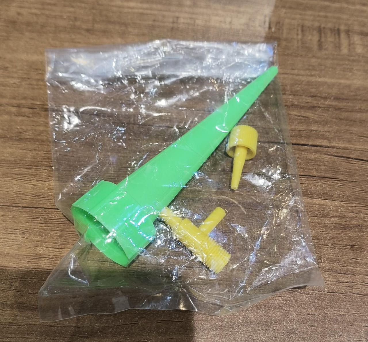 Green Plant Watering Spikes self Watering Spikes (1 Pc) Green Plant Watering Spikes self Watering Spikes (1 Pc)